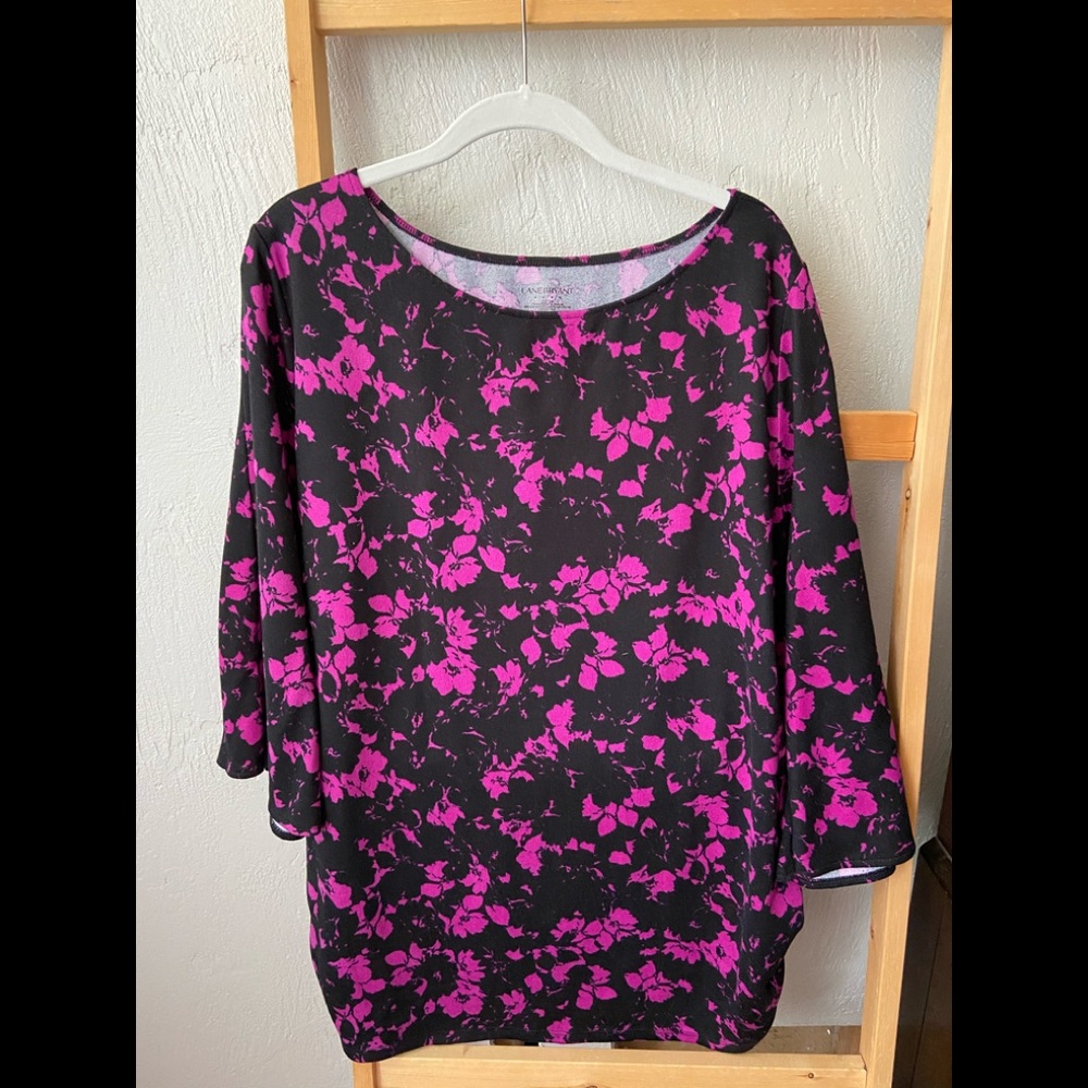 Light sweater shirt with bell sleeves